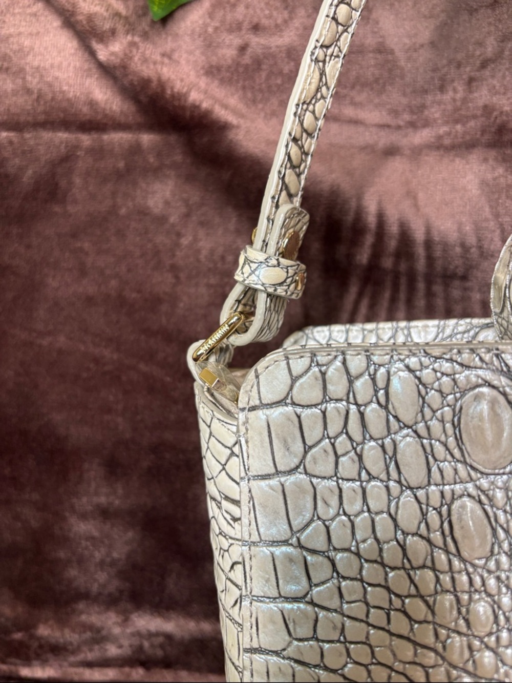 Brahmin Carrie Crossbody in Moonrise with Matching Credit Card Wallet - Picture 4 of 13